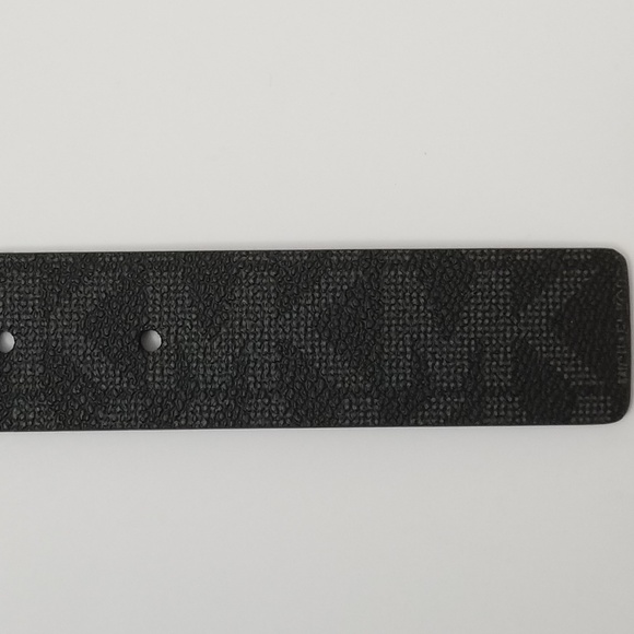 Michael Kors Logo Reversible Black/Brown Belt - Picture 3 of 6